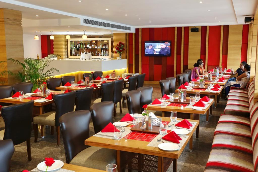 Hotel Sunbeam Premium Zirakpur Exterior foto