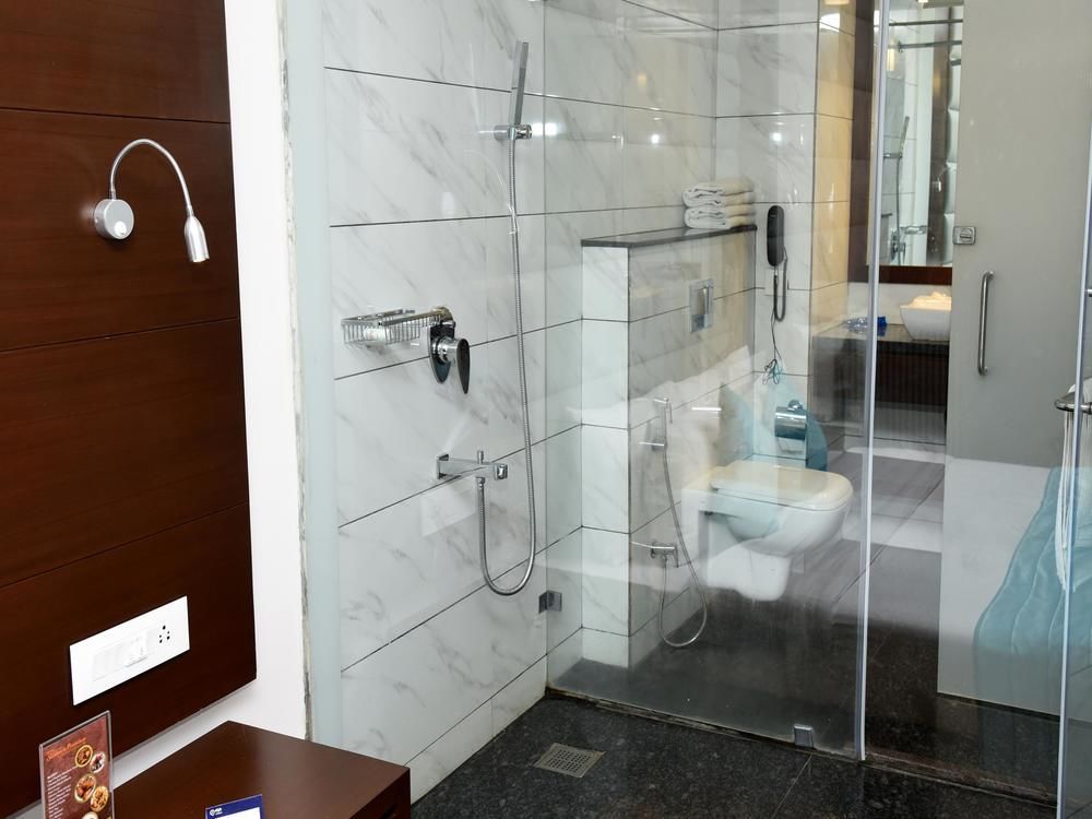 Hotel Sunbeam Premium Zirakpur Exterior foto